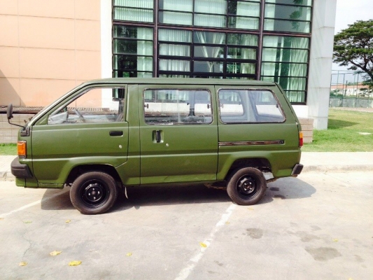 ขายถูกรถตู้ TOYOTA เล็กกระทัดรัด คล่องตัว หายากปี 92 เครื่องดีมากๆ สตาร์ททีเดียวติด รถไม่ผุ ทะเบียนพร้อมโอน ภาษีขาดต้องจดใหม่ปีละ 750 บาท ทะเบียนบรรทุกครับ พร้อมขับขายของตลาดนัดเลย ขาย 44,000 บาท ติดต่อคุณเอ๋ 092-6356419