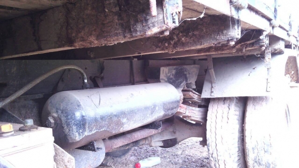 ISUZU TL 100 HP 4BC2 รถบรรทุกหกล้อ กระบะคอกเหล็กเหล็กความยาว 4.30 เมตรสภาพสวยพร้อมบรรทุกได้เลย วางหัวอีซูซุ NKR 110 ภายในเก๋งคอนโซลครบพร้อม พวงมาลัยธรรมดา เกียร์ยาว เครื่องยนต์แรงดีไม่แตกเยิ้ม ช่วงล่างคัชซีมีบวมตรงกลางเล็กน้อยครับแต่พร้อมใช้งานได้เลย ยาง ISUZU TL 100 HP 4BC2 รถบรรทุกหกล้อ กระบะคอกเหล็กเหล็กความยาว 4.30 เมตรสภาพสวยพร้อมบรรทุกได้เลย วางหัวอีซูซุ NKR 110 ภายในเก๋งคอนโซลครบพร้อม พวงมาลัยธรรมดา เกียร์ยาว เครื่องยนต์แรงดีไม่แตกเยิ้ม ช่วงล่างคัชซีมีบวมตรงกลางเล็กน้อยครับแต่พร้อมใช้งานได้เลย ยาง