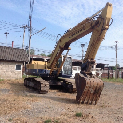 ขายรถแบคโฮ KOMATSU PC300-3 เอกสารอินวอย ราคา 650000