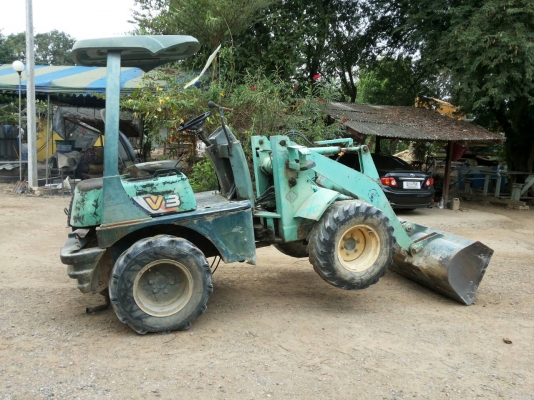 ขายรถตักล้อยาง YANMAR V3 เอวอ่อน ราคา 280000