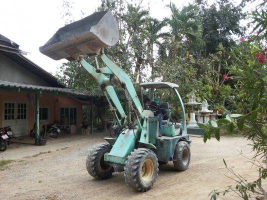 ขายรถตักล้อยาง YANMAR V3 เอวอ่อน ราคา 280000