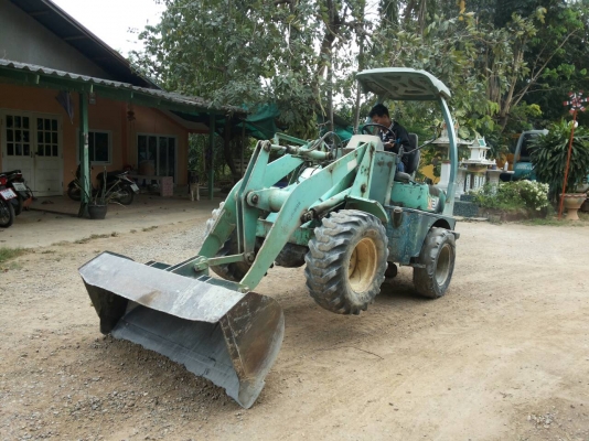 ขายรถตักล้อยาง YANMAR V3 เอวอ่อน ราคา 280000