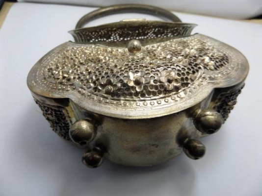 กระเปําเงินโบราณ