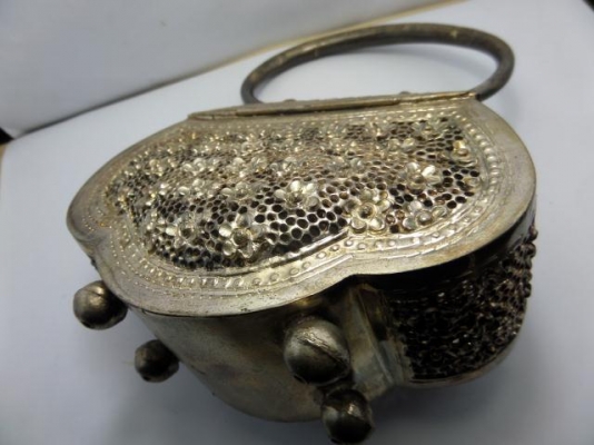 กระเปําเงินโบราณ