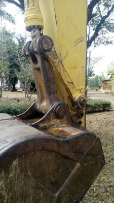 ขายรถแบคโฮ KOMATSU PC200-8 14000 ชม.ราคา 1650000