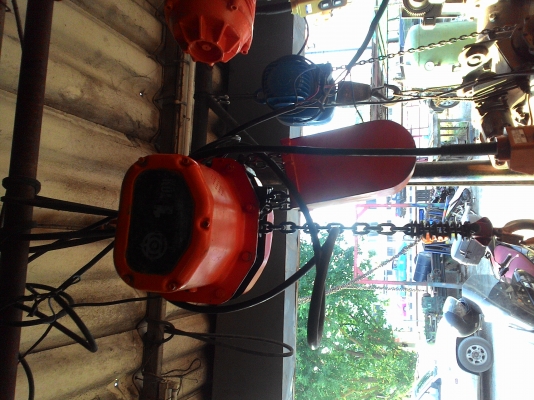 รอกไฟฟ้าขนาด 1 ตัน มีหลายตัวพร้อมรับประกัน 0985700161