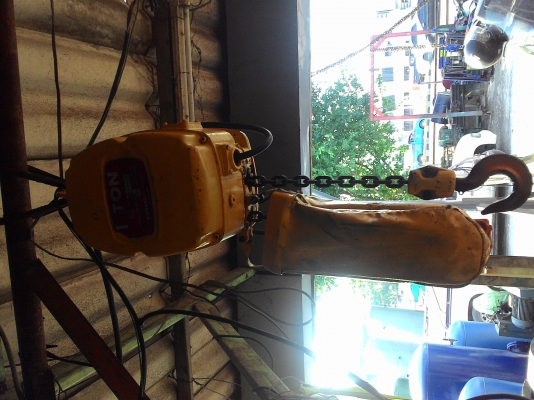 รอกไฟฟ้าขนาด 1 ตัน มีหลายตัวพร้อมรับประกัน 0985700161