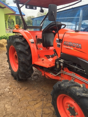 ขายคูโบต้าL4708พร้อมดันหน้า สภาพเดิมๆเลยคับ รถใช้งานน้อย710ชั่วโมงคับ