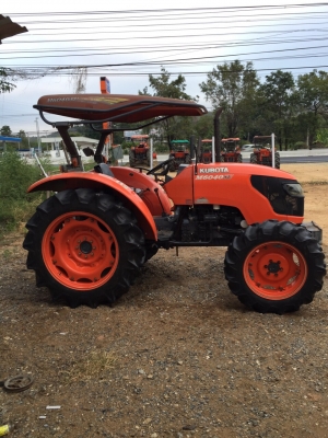 ขายรถไถคูโบต้าM6040ตัวเปล่า รภสวยสภาพเดิมๆคับ ราคา420,000.