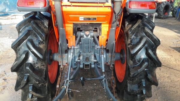 ขายรถไถคูโบต้าL3608สภาพเดิมๆพร้อมดันหน้าผาน6 รถใช้งานน้อย643ชั่วโมง