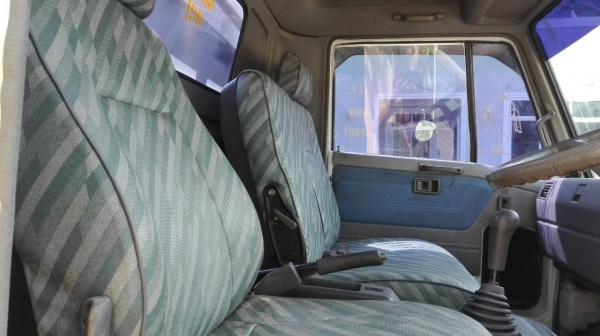 ขายรถบรรทุก 6 ล้อกระบะคาร์โก้ HINO FC120 แรงม้าปี 2539 ราคา 3350000