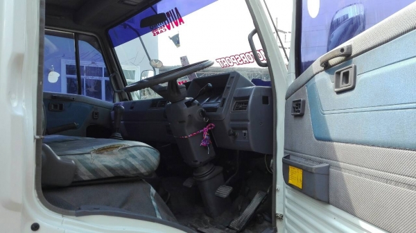 ขายรถบรรทุก 6 ล้อกระบะคาร์โก้ HINO FC120 แรงม้าปี 2539 ราคา 3350000