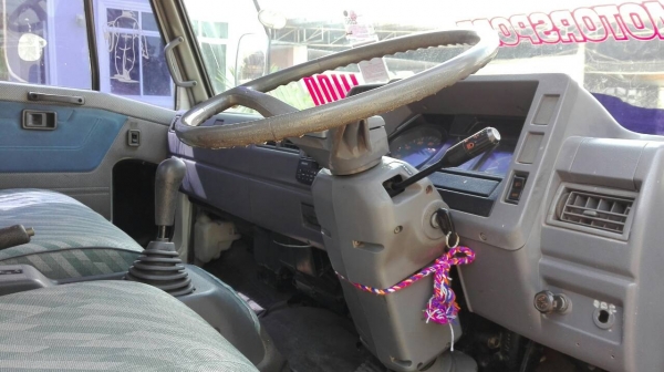 ขายรถบรรทุก 6 ล้อกระบะคาร์โก้ HINO FC120 แรงม้าปี 2539 ราคา 3350000