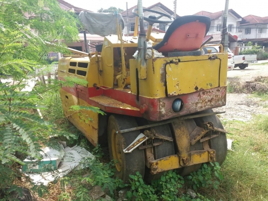 ขายรถบด SAKAI 4 ตัน เอกสารอินวอย สั่นสะเทือน เครื่อง อีซูซุ กับเครื่องคูโบต้า ราคา 150000