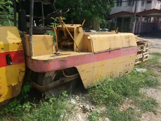 ขายรถบด SAKAI 4 ตัน เอกสารอินวอย สั่นสะเทือน เครื่อง อีซูซุ กับเครื่องคูโบต้า ราคา 150000