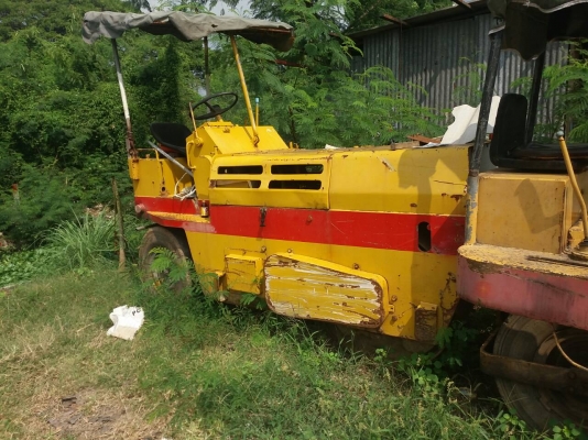 ขายรถบด SAKAI 4 ตัน เอกสารอินวอย สั่นสะเทือน เครื่อง อีซูซุ กับเครื่องคูโบต้า ราคา 150000