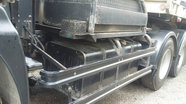 ขายรถบรรทุก 10 ล้อหัวลาก ISUZU DECA 360 แรงม้าปี 2553 ราคา 1750000