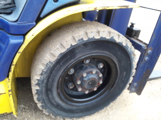 รถยก KOMATSU FG20-12 เครื่องเบนซิน เสาสูง 3 เมตร ยกได้ 2 ตัน ยางตันหน้าหลัง เกียร์ธรรมดา รถเก่าญี่ปุ่น สนใจติดต่อ 089-7949488