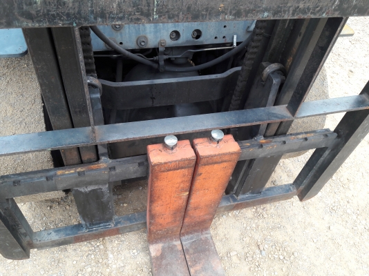 รถยกTOYOTA 6FG20 เครื่องเบนซิน 5k เสาสูง 3 เมตร ยางตันหน้าหลัง เกียร์ธรรมดา รถเก่าญี่ปุ่น สนใจติดต่อ 089-7949488