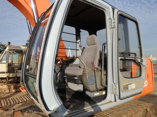 Hitachi EX120-5 อาร์มพิเศษ ปี 1996 กำลังลงเรือจากญี่ปุ่นมาไทยเร็ว ๆ นี้ครับ สวยงาม