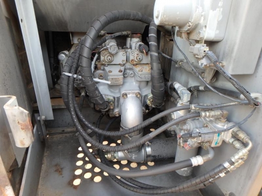 Hitachi EX120-5 อาร์มพิเศษ ปี 1996 กำลังลงเรือจากญี่ปุ่นมาไทยเร็ว ๆ นี้ครับ สวยงาม