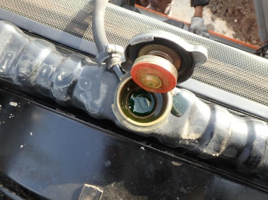 Hitachi EX120-5 อาร์มพิเศษ ปี 1996 กำลังลงเรือจากญี่ปุ่นมาไทยเร็ว ๆ นี้ครับ สวยงาม