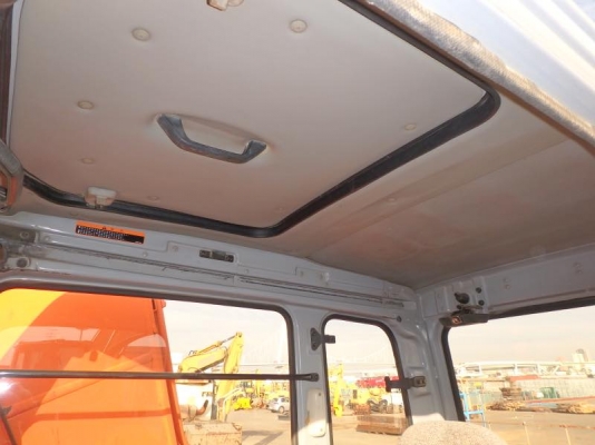 Hitachi EX120-5 อาร์มพิเศษ ปี 1996 กำลังลงเรือจากญี่ปุ่นมาไทยเร็ว ๆ นี้ครับ สวยงาม