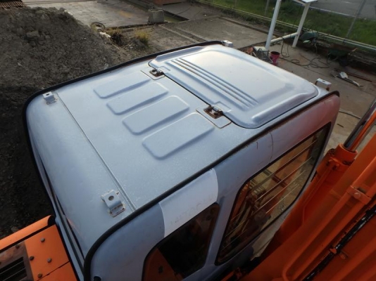 Hitachi EX120-5 อาร์มพิเศษ ปี 1996 กำลังลงเรือจากญี่ปุ่นมาไทยเร็ว ๆ นี้ครับ สวยงาม