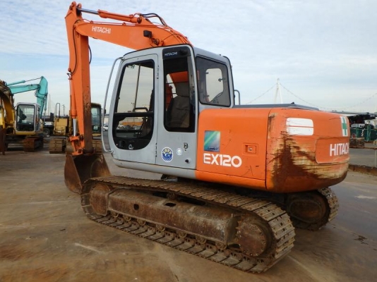 Hitachi EX120-5 อาร์มพิเศษ ปี 1996 กำลังลงเรือจากญี่ปุ่นมาไทยเร็ว ๆ นี้ครับ สวยงาม