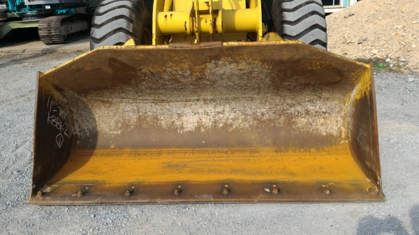 อีกคันครับ wa100-3 นำเข้าจากญี่ปุ่น 090-986-2521 อ๊อบ