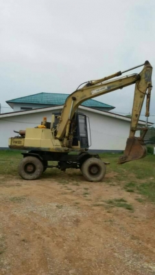 รถขุดล้อยางโคมัสสุ 100- 3  พร้อมใช้งาน เล่มพร้อม.....