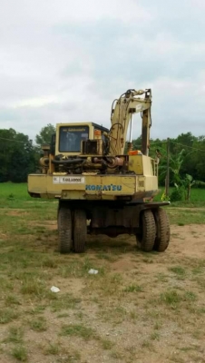 รถขุดล้อยางโคมัสสุ 100- 3  พร้อมใช้งาน เล่มพร้อม.....