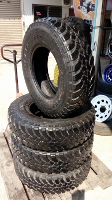 ...  ขายยาง MT 235-85-16  สวยๆ  2 ชุด ...