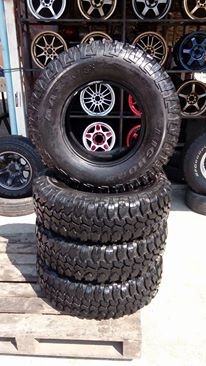 ...  ขายยาง MT 235-85-16  สวยๆ  2 ชุด ...