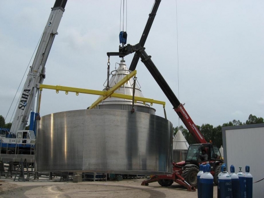 รถเอนกประสงค์ นำเข้ามาจากประเทศฝรั่งเศษ สามารถเปลี่ยนหัวเป็น เครน รถตัก กระเช้า งาฟอร์คลิฟท์