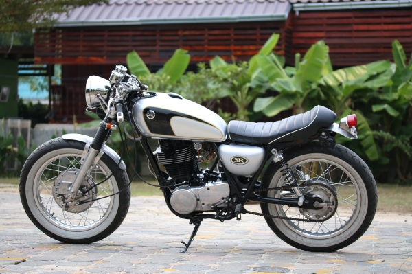 Yamaha SR400 แต่งคาเฟ่