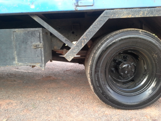 ISUZU6ล้อ หัวการ์ตูน กระบะเหล็ก  (ป้ายไม่ติดเวลา) เครื่องดี ครัทซีสวย พวงมาลัยพาวเวอร์ กระจกไฟฟ้า ขาย 295,000 บาท ศุภากร 081-1903107, 081-4252943