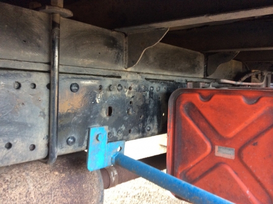 MITSUBISHI CANTER เครื่อง 120แรง 4HF(ฝาขาว) กระจกไฟฟ้า พวงมาลัยพาว์เวอร์ ช่วงล่างใหญ่ ยาว 4.4 ม. เครื่องดี ครัทซีสวย ยางเต็ม พื้นกระบะเหล็ก ขาย 290,000 บาท (ศุภากร 081-1903107,081-4252943)