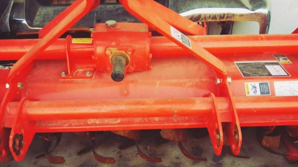 ขายรถไถ KUBOTA L3608 ใช้งานน้อย อุปกรณ์ครบ ดันหน้า ผานหลัง โรตารี่ และเทรลเลอร์ลากจูง สนใจโทร 090-8588220คุณนะ 093-3258446คุณบิว หรือเข้าดูสินค้าอื่นๆได้ที่ www.truck.in.th/498 หรือเพจFacebook ณรงค์ ซื้อขายรถมือสอง (เว็บไซต์ส่วนตัว) หรือFacebook อู่ คุณนะ