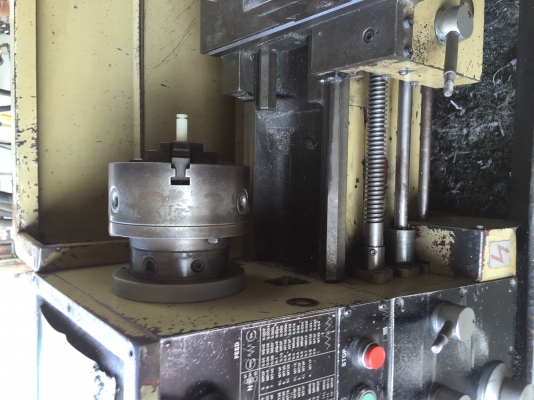 ขายเครื่องกลึง5ฟุตใต้หวัน3เพลามีเบรคกลึงงานอะไหล่ดีมากครับ