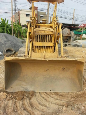 ขายรถตักแทรคเตอร์ KOMATSU D20S ราคา 150000
