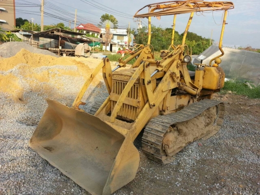 ขายรถตักแทรคเตอร์ KOMATSU D20S ราคา 150000