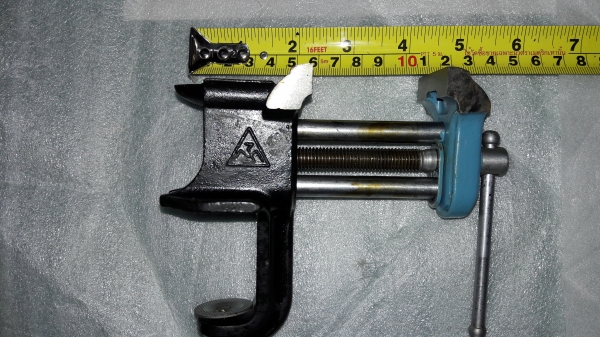 ขายปากกาจับชิ้นงานเก่าเก็บรัสเซีย Made in Russia. ขายปากกาจับชิ้นงานเก่าเก็บรัสเซีย Made in Russia.