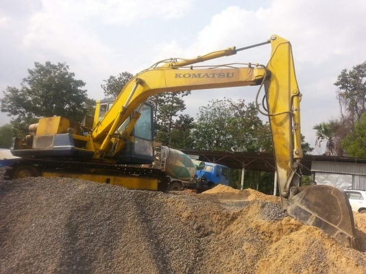 ขายรถแบคโค KOMATSU PC120-3 สภาพพร้อมใช้งาน สนใจโทร 090-8588220คุณนะ 093-3258446คุณบิว หรือเข้าดูสินค้าอื่นๆได้ที่ www.truck.in.th/498 หรือเพจFacebook ณรงค์ ซื้อขายรถมือสอง (เว็บไซต์ส่วนตัว) หรือFacebook อู่ คุณนะ
