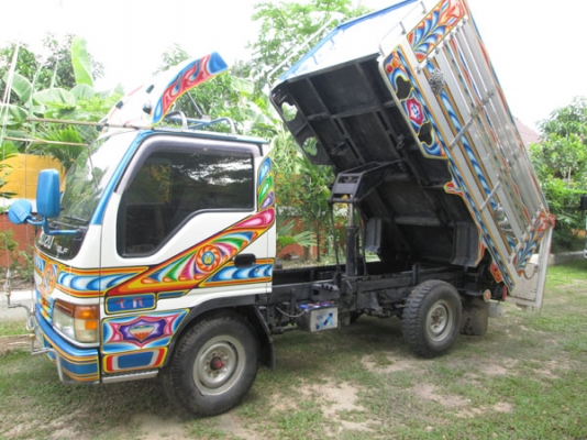 ISUZU NKR 58 E หัวการ์ตูน บรรทุกดั๊ม 4 ล้อ ไม่ติดเวลา ISUZU NKR 58 E หัวการ์ตูน บรรทุกดั๊ม 4 ล้อ ไม่ติดเวลา