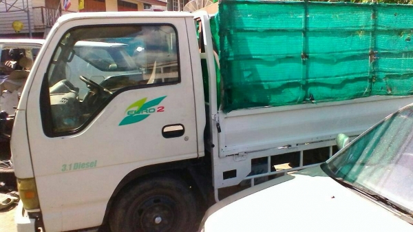 สี่ล้อ อีซูชุ NKR100ปี48 ป้ายเล็กไม่ติดเวลา สภาพดีสวยพร้อมใช้ แอร์ พ.เวอร์ ทะเบียนพร้อมโอน