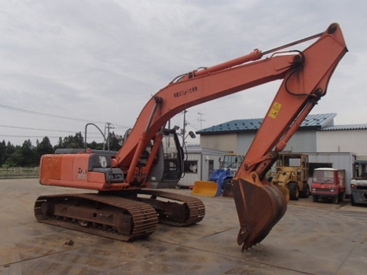 ขายด่วน HITACHI ZX200-1 เก่าญี่ปุ่นแท้ 100\%  สภาพสวย พร้อมใช้งาน  สนใจโทร 089-7462641 สุวรรณีจ้า