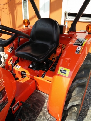 ขายรถไถคูโบต้า L3008 พร้อมใบมีดดันดินหน้า รถสวยเหมือนใหม่สภาพนางฟ้า ใช้งานมาน้อย