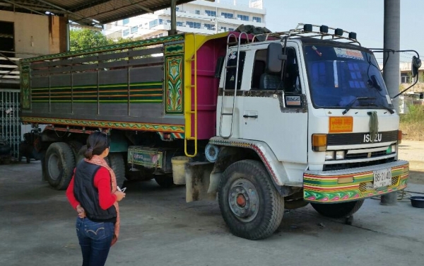 ลูกค้า(จองแล้ว)ครับอีซูซุ นางฟ้าง 210โบว์อินเตอร์ สโลส 2เพา ดั้มมีเนียม สภาพดีสวยบางเดิมพร้อมใช้งาน ทะเบียนพร้อมโอน รถสวยๆราคา 780,000บ.เบาๆ ครับ