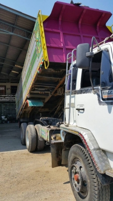 ลูกค้า(จองแล้ว)ครับอีซูซุ นางฟ้าง 210โบว์อินเตอร์ สโลส 2เพา ดั้มมีเนียม สภาพดีสวยบางเดิมพร้อมใช้งาน ทะเบียนพร้อมโอน รถสวยๆราคา 780,000บ.เบาๆ ครับ